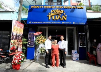 Poker Tuấn - Xưởng sản xuất rượu nếp cái hoa vàng bồi bổ sức khỏe