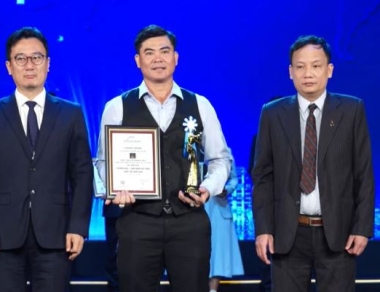 Rượu Thảo Dược Poker Tuấn - Thương hiệu Việt Nam xuất sắc 2022