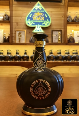 Rượu Thảo Dược Poker Tuấn cao cấp chai 750ml