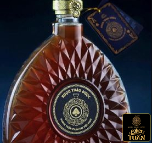 Rượu Thảo Dược Poker Tuấn chai 750ml